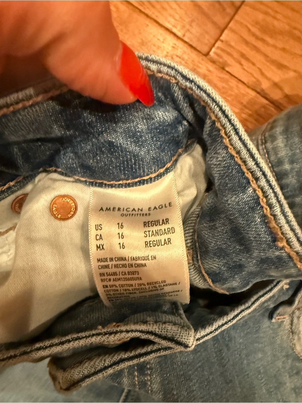 American Eagle High-Waisted Baggy Wide-Leg Jean - Blue - Picture 5 of 7